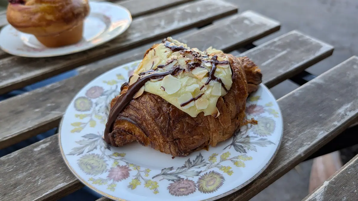 21 Sid Tarot & Coffee – italian bakery in Hackney, London